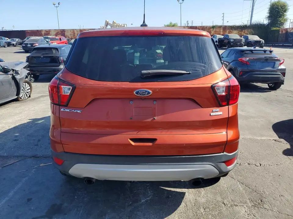 2019 FORD ESCAPE SE  
