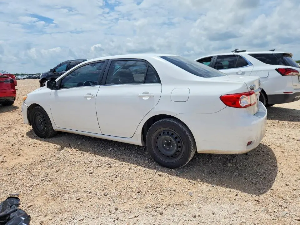 2013 TOYOTA COROLLA LE  