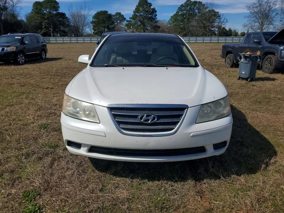 2010 HYUNDAI SONATA GLS  