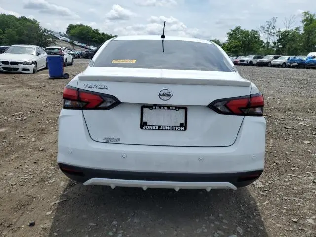2022 NISSAN VERSA S  