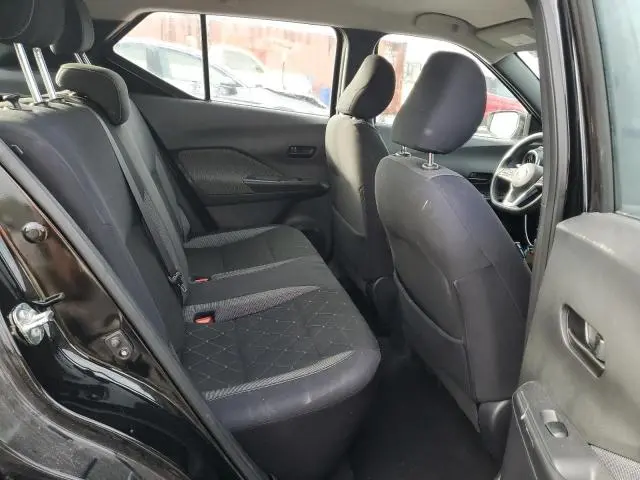 2018 NISSAN KICKS S  
