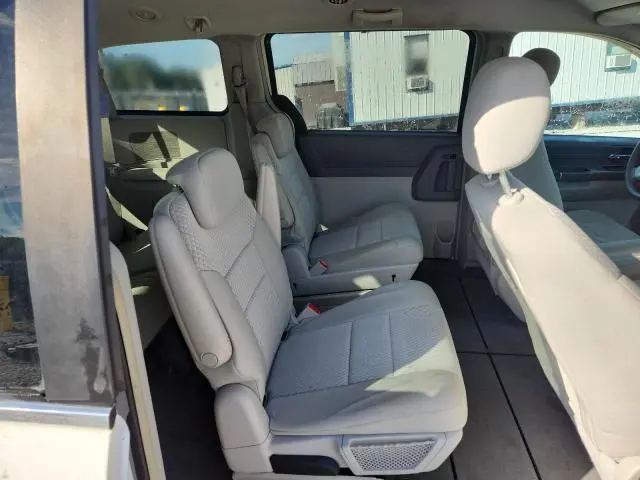 2010 CHRYSLER TOWN & COUNTRY LX  