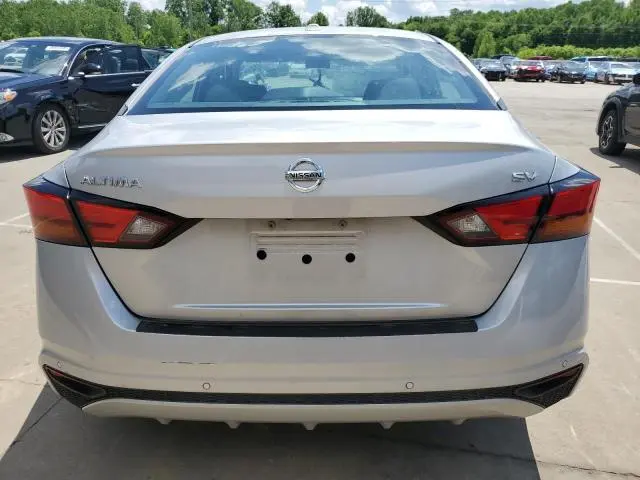 2022 NISSAN ALTIMA SV  