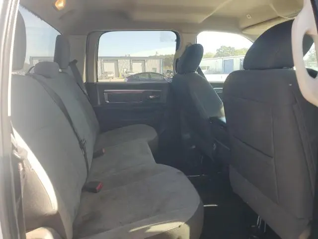 2021 RAM 1500 CLASSIC SLT  