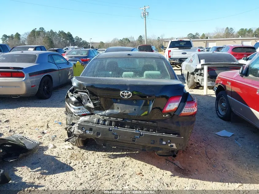 2011 TOYOTA CAMRY LE
