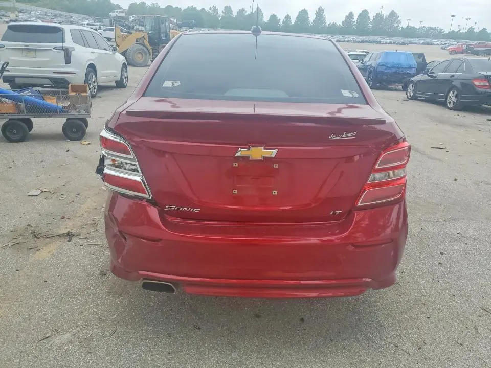 2017 CHEVROLET SONIC LT  