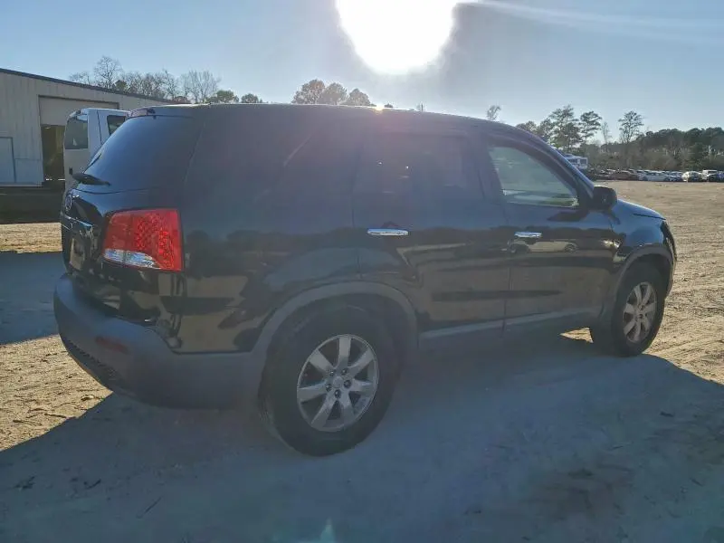 2011 KIA SORENTO BASE  