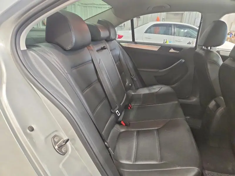 2014 VOLKSWAGEN JETTA SE  