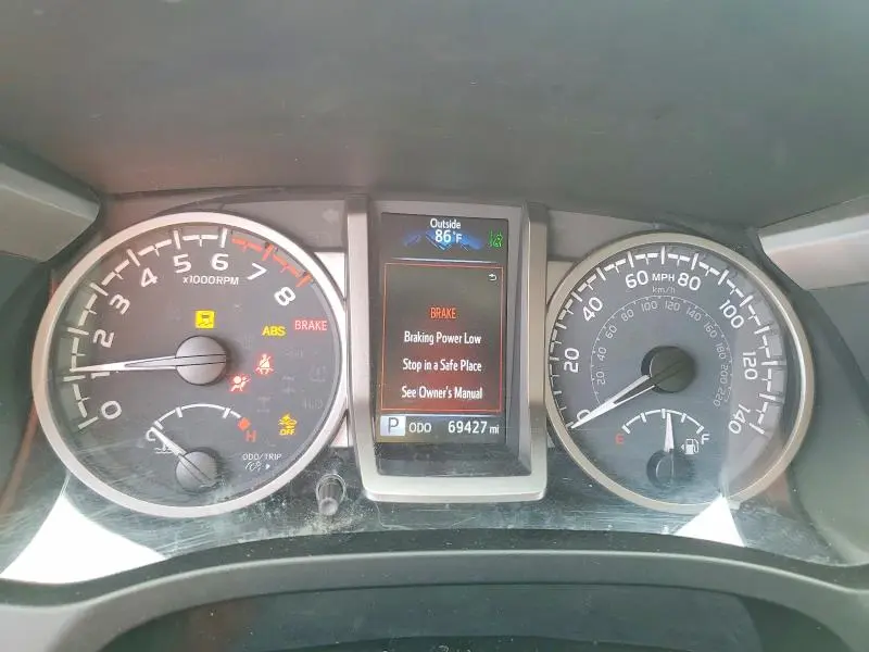 2021 TOYOTA TACOMA SR5 V6  