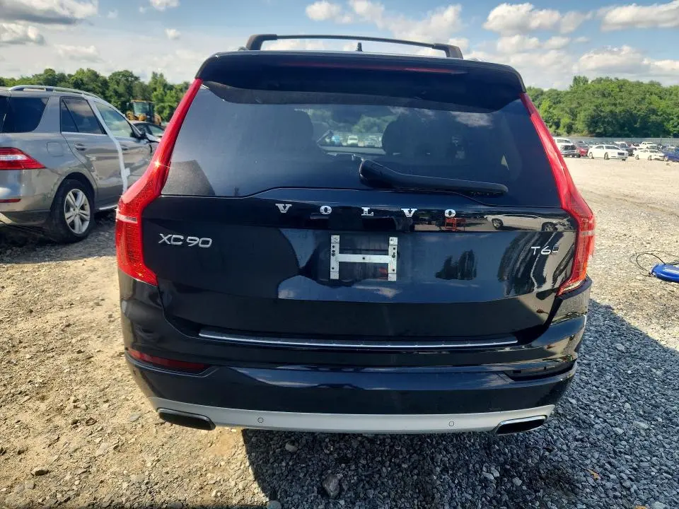 2020 VOLVO XC90 T6 MOMENTUM  