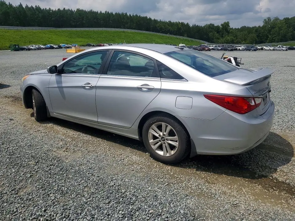 2012 HYUNDAI SONATA GLS  