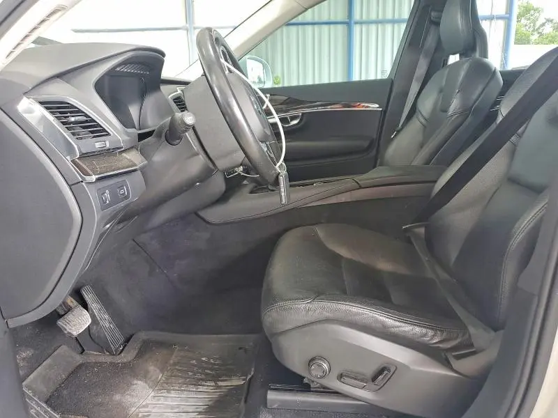 2018 VOLVO XC90 T5  