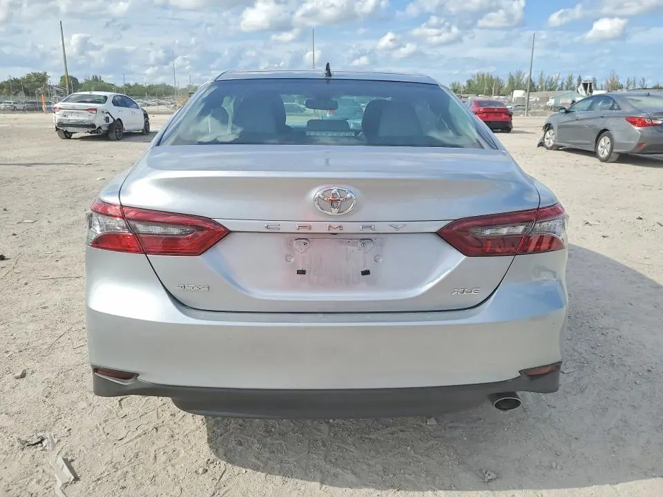 2023 TOYOTA CAMRY XLE  