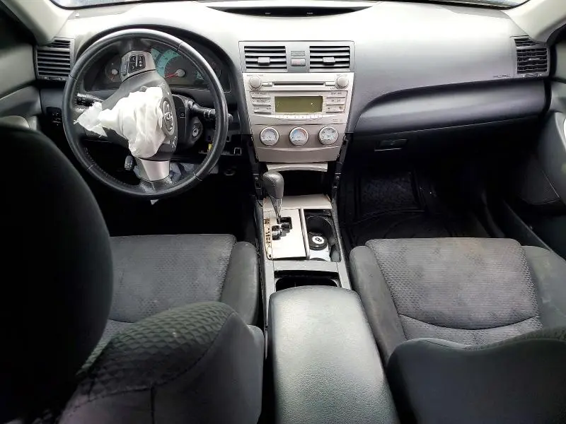 2010 TOYOTA CAMRY SE  