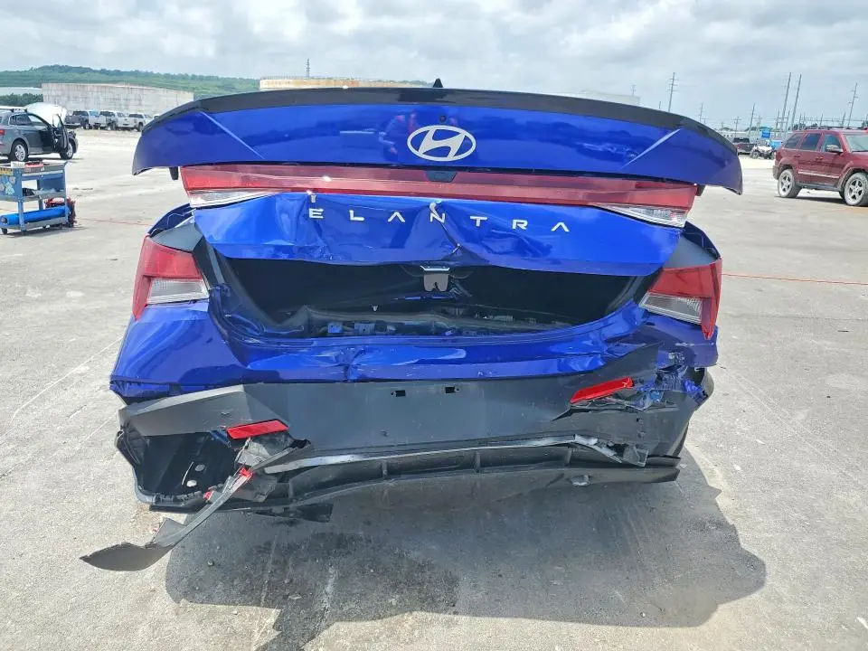 2025 HYUNDAI ELANTRA SEL SPORT  