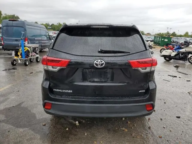 2017 TOYOTA HIGHLANDER LE  