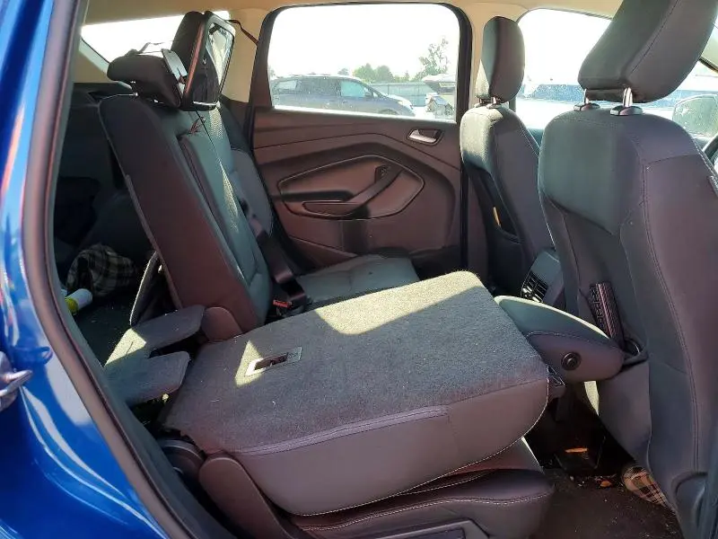 2019 FORD ESCAPE SE  