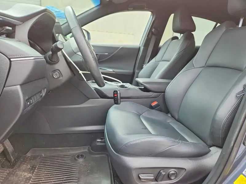 2023 TOYOTA VENZA XLE  