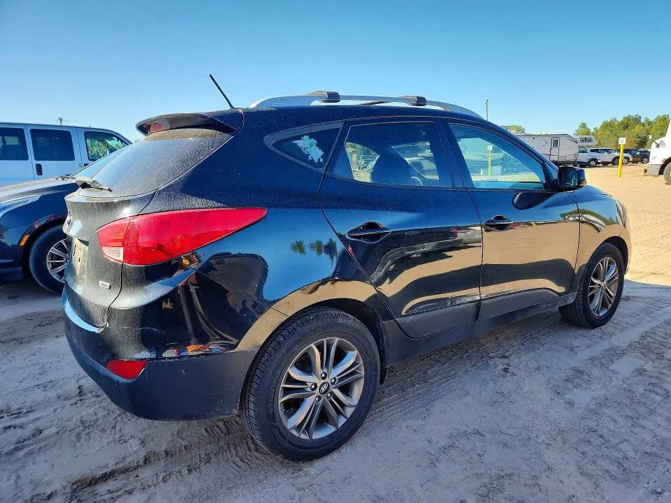 2015 HYUNDAI TUCSON SE  