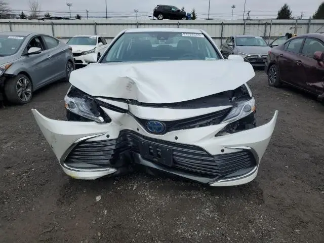 2023 TOYOTA CAMRY XLE  