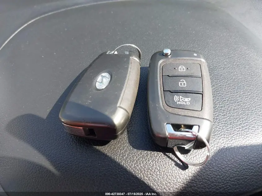 2023 HYUNDAI KONA SE
