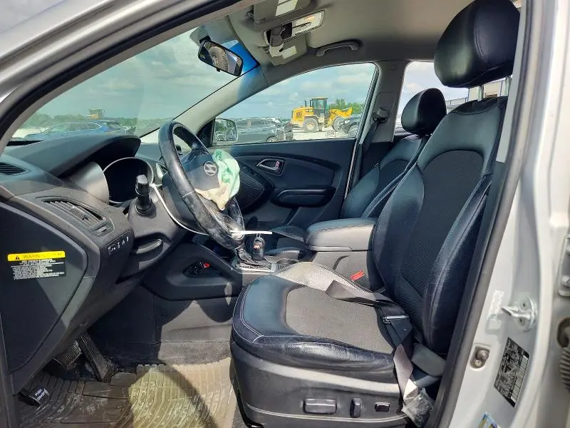 2015 HYUNDAI TUCSON SE  