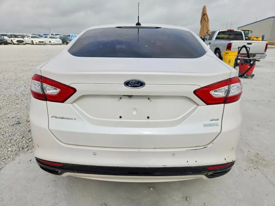 2016 FORD FUSION SE  