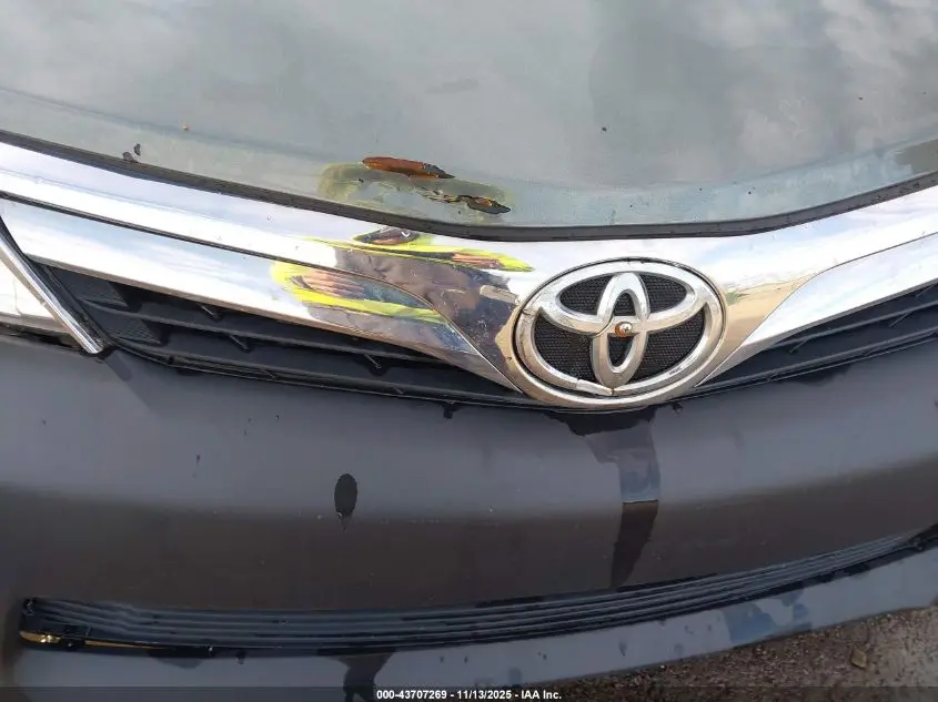 2014 TOYOTA CAMRY LE