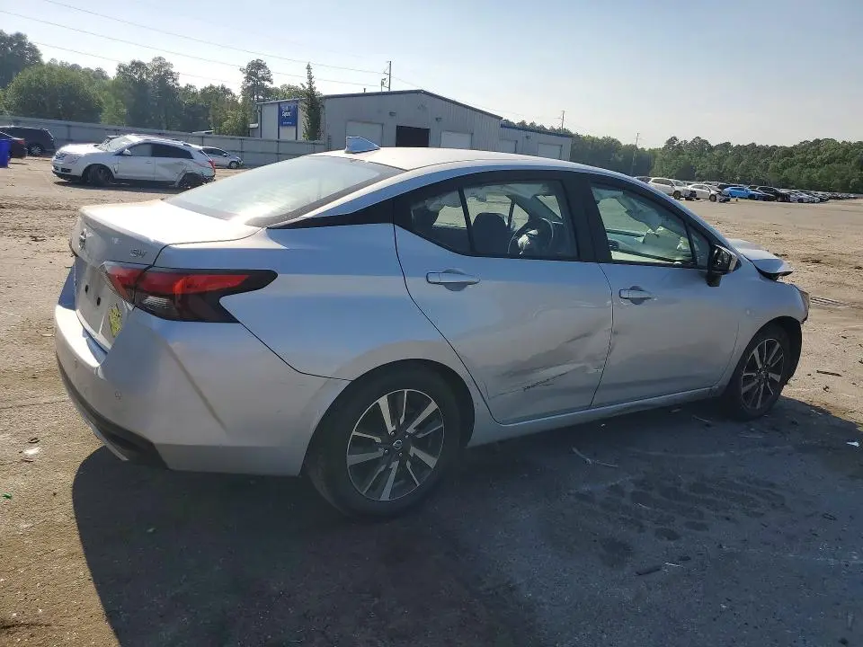 2021 NISSAN VERSA SV  
