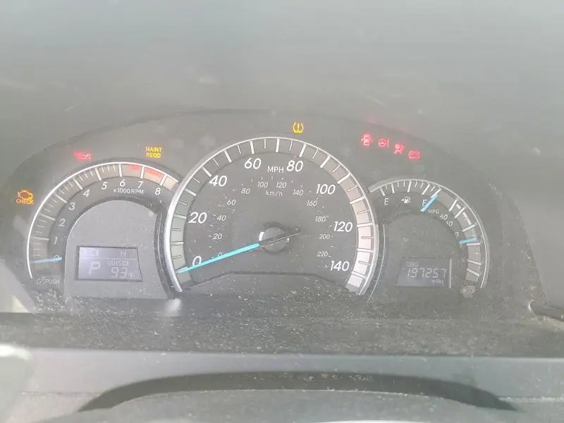 2012 TOYOTA CAMRY SE  