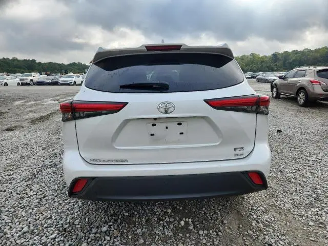 2022 TOYOTA HIGHLANDER XLE  