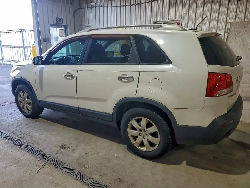 2011 KIA SORENTO BASE  