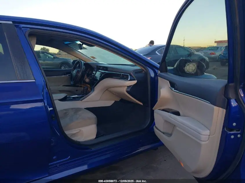 2018 TOYOTA CAMRY LE