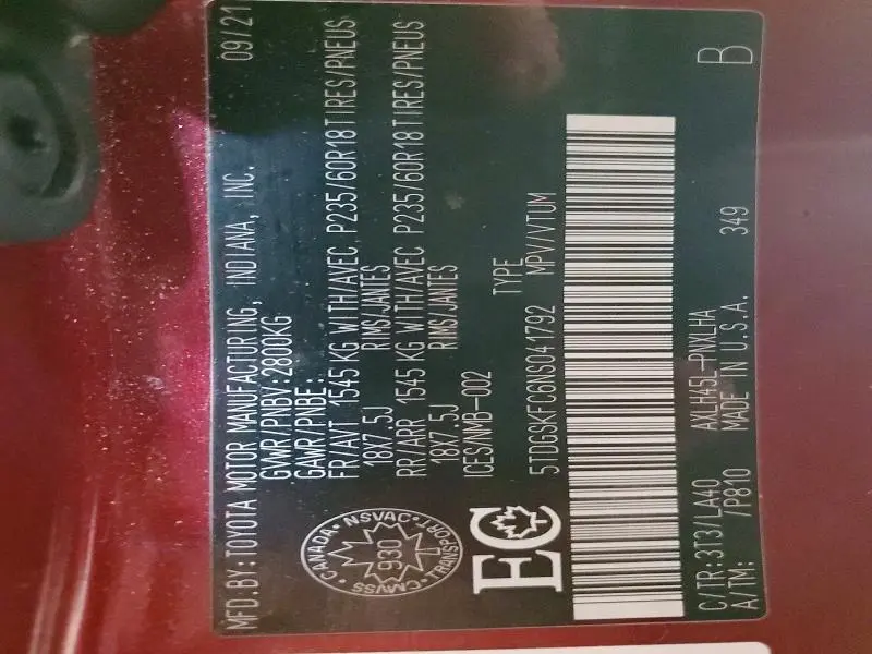 2022 TOYOTA SIENNA LE  