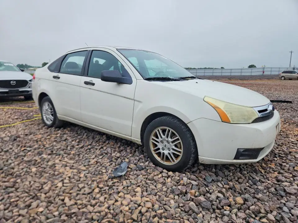 2010 FORD FOCUS SE  