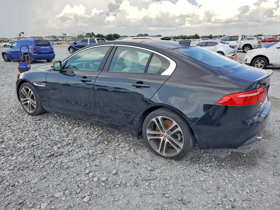 2018 JAGUAR XE PREMIUM  