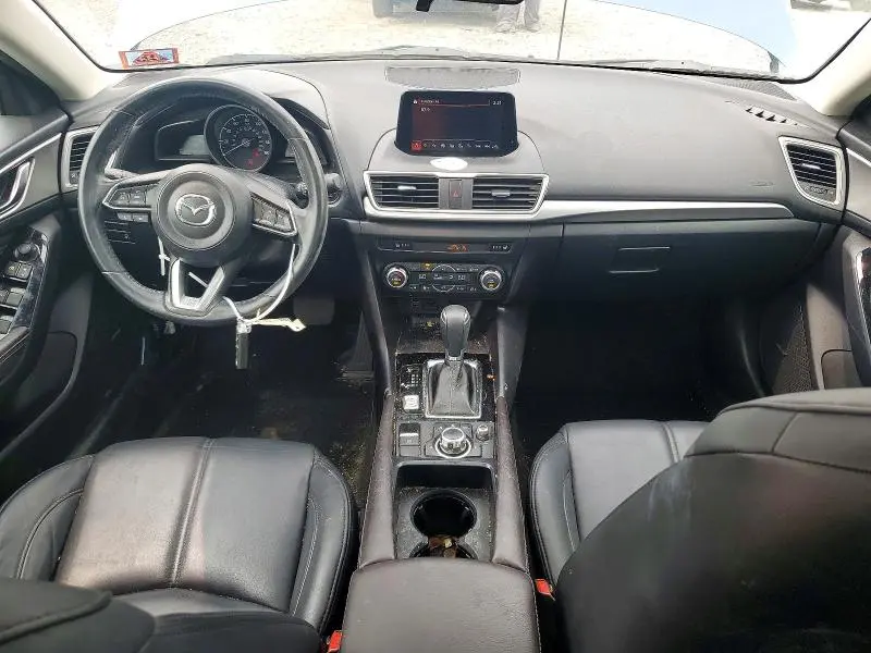 2018 MAZDA 3 TOURING  