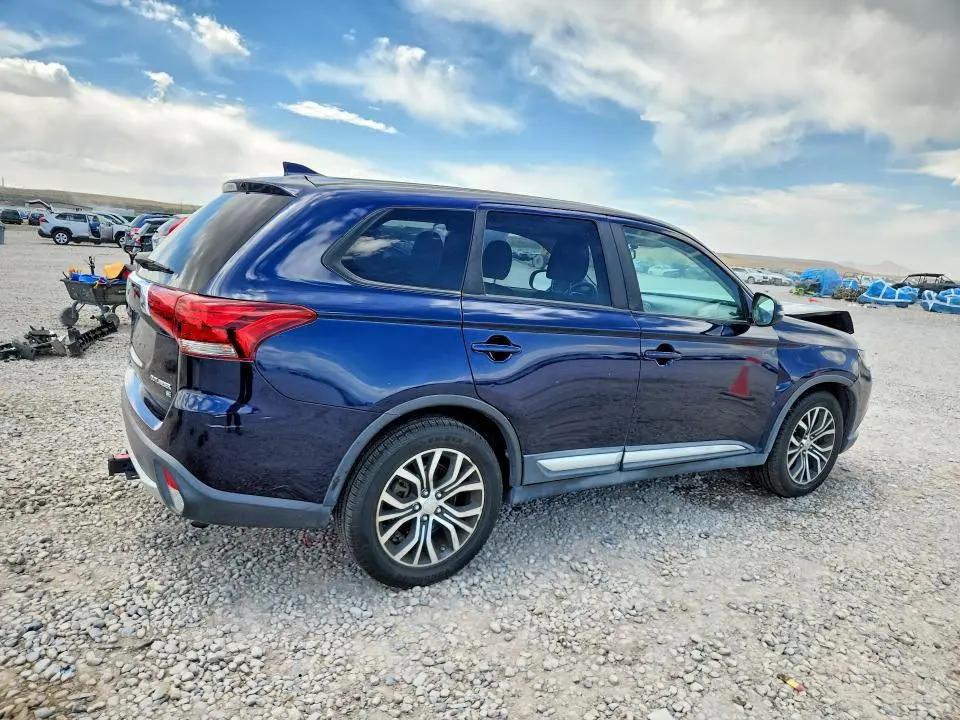 2017 MITSUBISHI OUTLANDER SE  