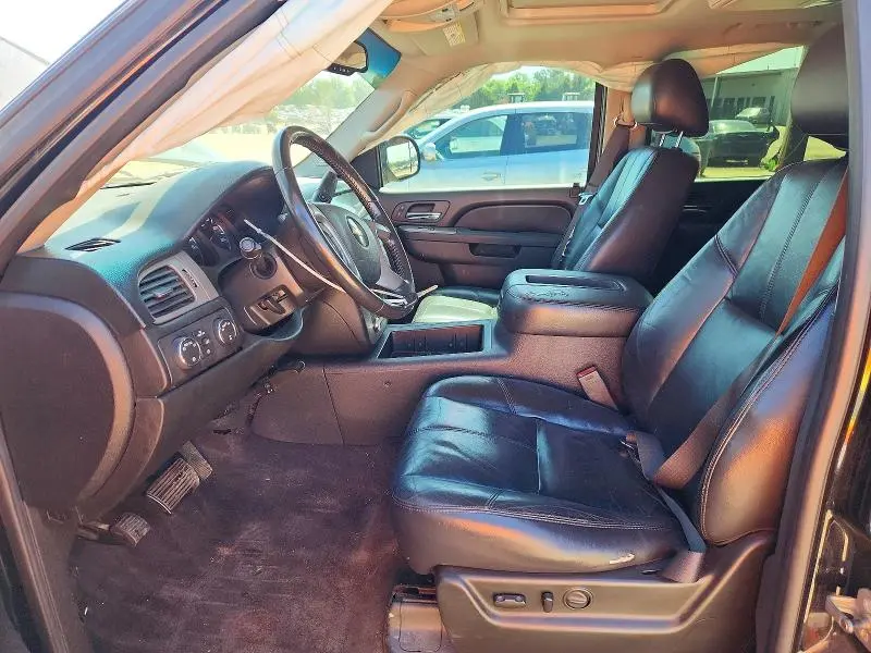 2011 CHEVROLET SUBURBAN K1500 LT  