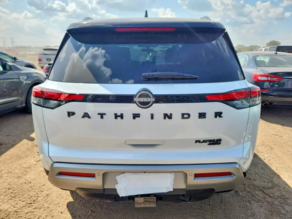 2025 NISSAN PATHFINDER PLATINUM  