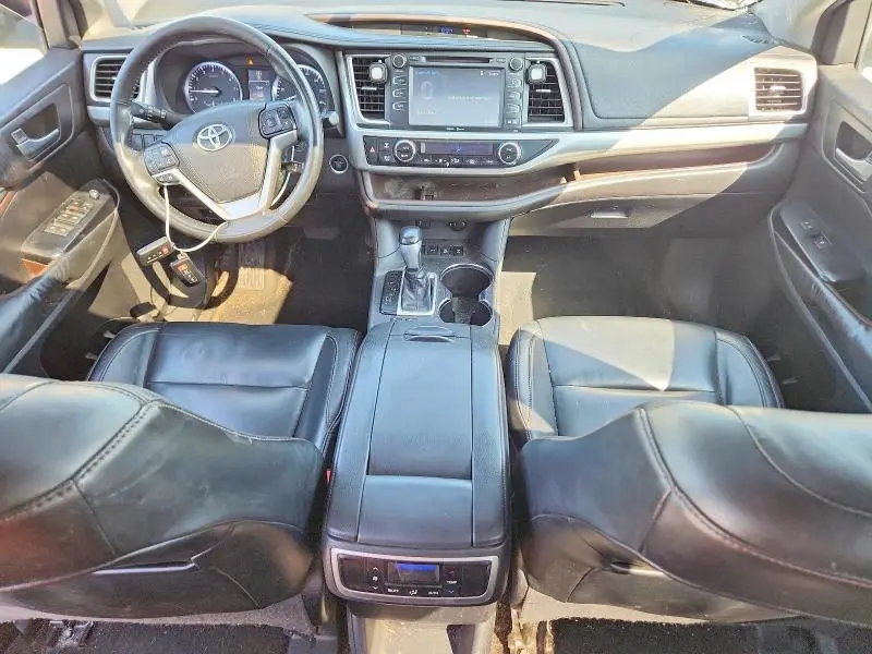 2015 TOYOTA HIGHLANDER XLE  