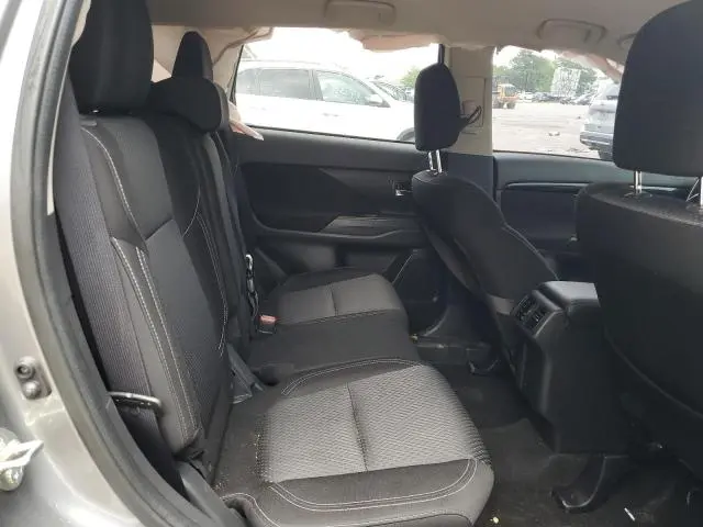 2020 MITSUBISHI OUTLANDER SE  