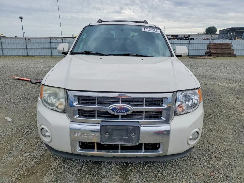 2011 FORD ESCAPE LIMITED  
