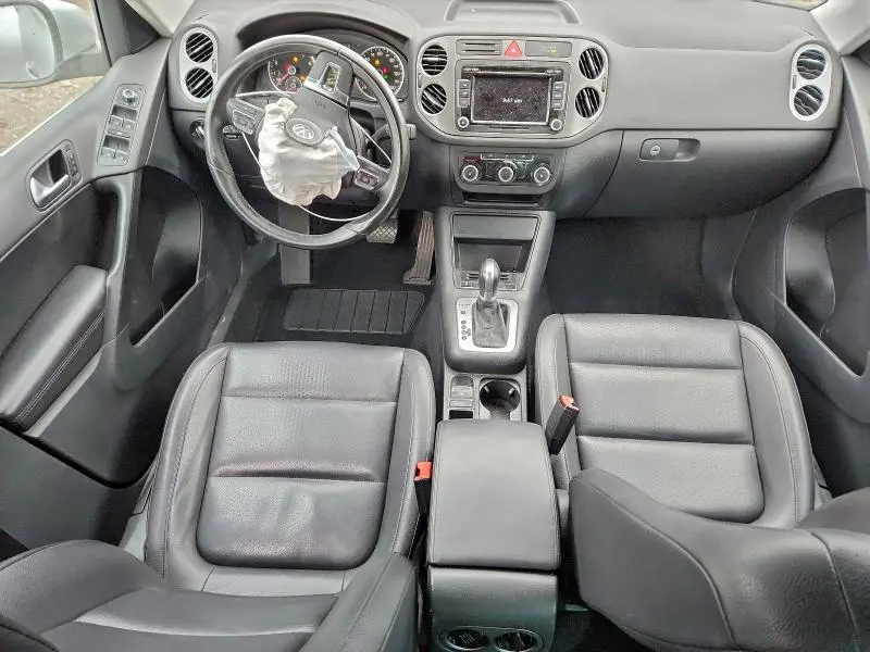 2011 VOLKSWAGEN TIGUAN S  