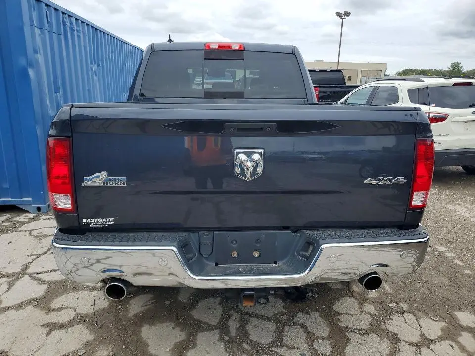 2015 RAM 1500 SLT  
