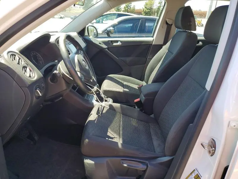 2015 VOLKSWAGEN TIGUAN S  