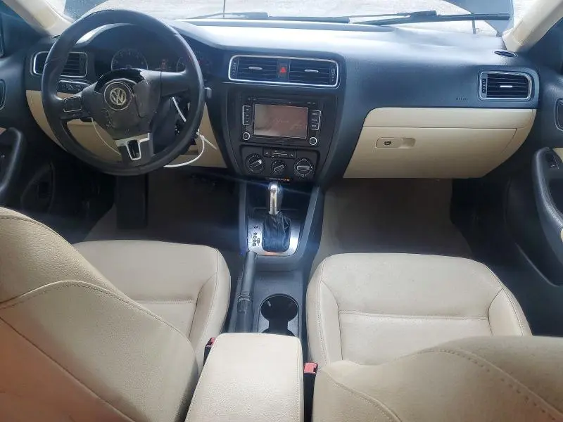 2012 VOLKSWAGEN JETTA SE  