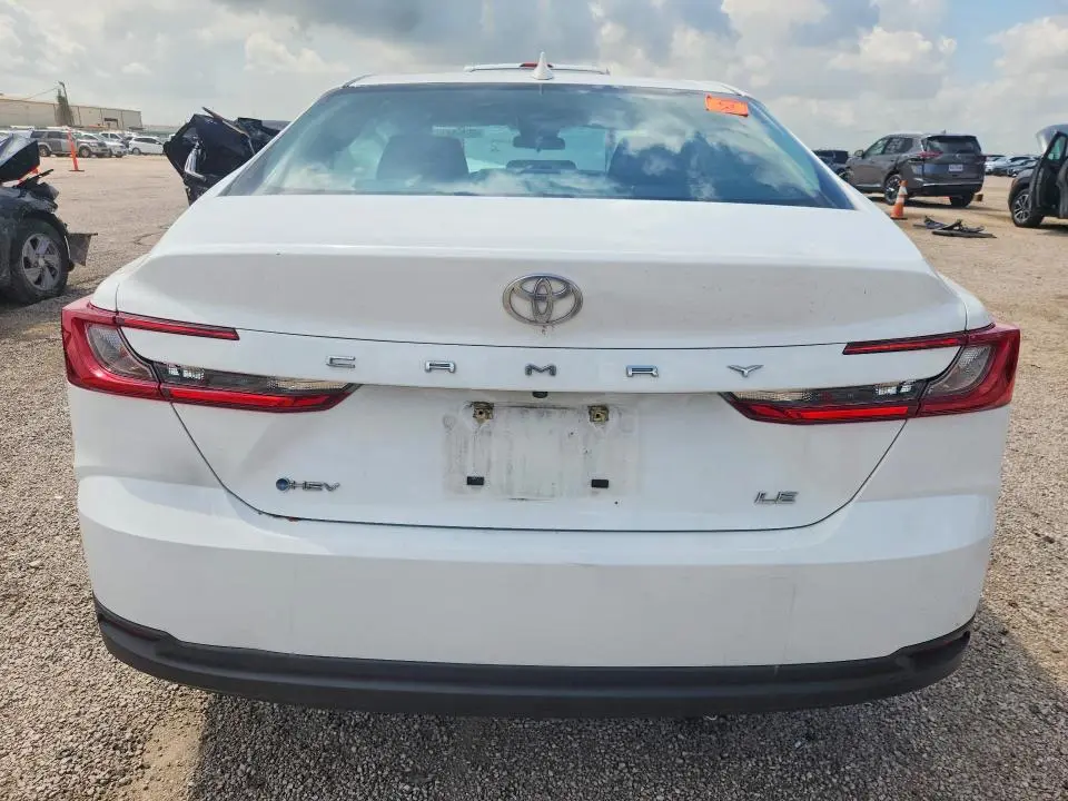 2025 TOYOTA CAMRY LE  