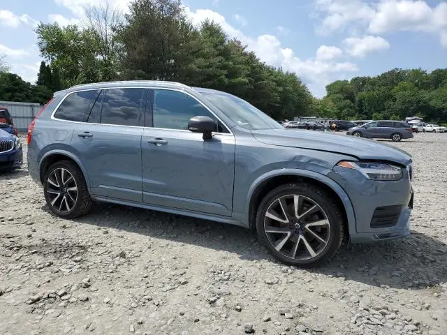 2020 VOLVO XC90 T6 MOMENTUM  