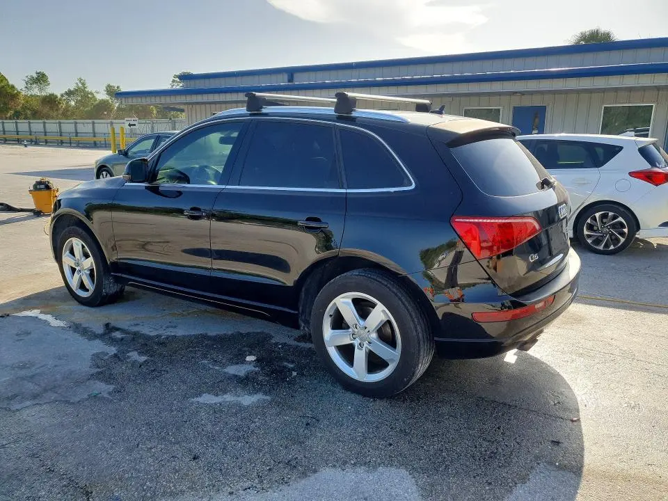 2010 AUDI Q5 PREMIUM  